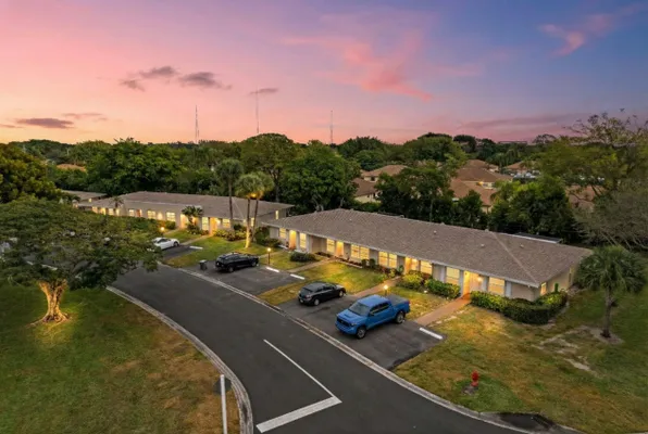 Property Slideshow image 2 of 48 | 8555 bella vista dr 86, Boca Raton, FL, 33433