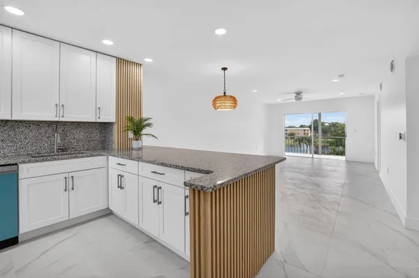 Property Slideshow image 2 of 43 | 9880 marina blvd apt 1536, Boca Raton, FL, 33428