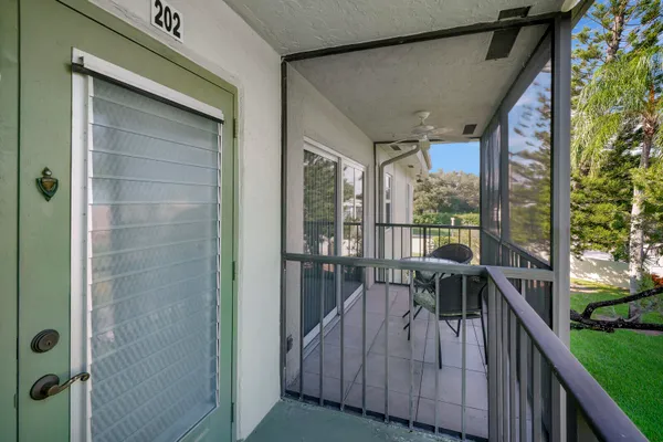Property Slideshow image 3 of 17 | 7547 s oriole blvd apt 202, Delray Beach, FL, 33446