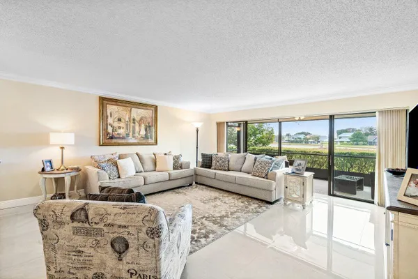 Property Slideshow image 2 of 31 | 5771 fairway park ct 103, Boynton Beach, FL, 33437