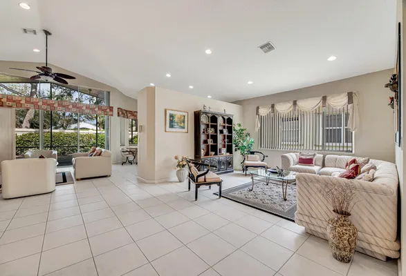 Property Slideshow image 3 of 48 | 8878 via tuscany dr, Boynton Beach, FL, 33472