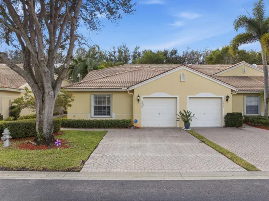 Property Slideshow image 2 of 36 | 9428 swansea ln, West Palm Beach, FL, 33411