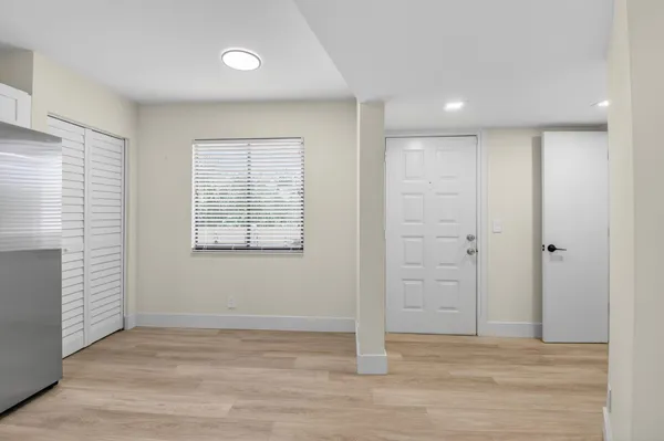 Property Slideshow image 3 of 27 | 14475 strathmore ln 305, Delray Beach, FL, 33446