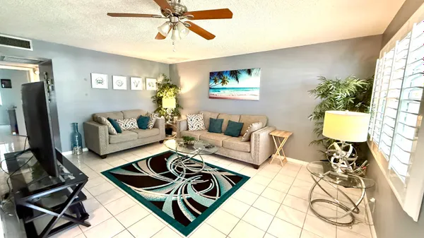 Property Slideshow image 2 of 55 | 347 tilford p, Deerfield Beach, FL, 33442