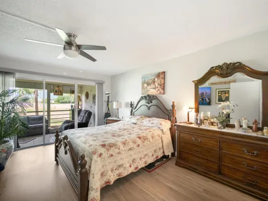 Property Slideshow image 3 of 36 | 3755 via poinciana apt 203, Lake Worth, FL, 33467