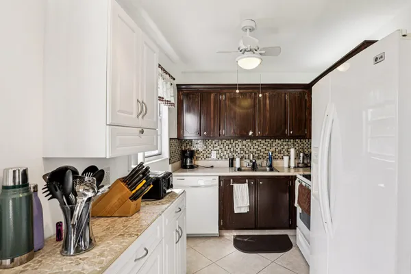 Property Slideshow image 2 of 32 | 104 oakridge h, Deerfield Beach, FL, 33442