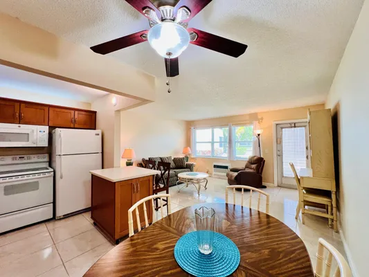 Property Slideshow image 3 of 14 | 312 northampton p, West Palm Beach, FL, 33417