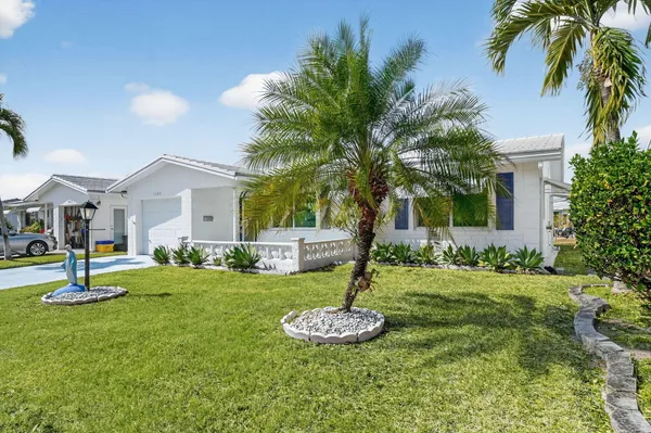 Property Slideshow image 3 of 67 | 2009 sw 15th st, Boynton Beach, FL, 33426