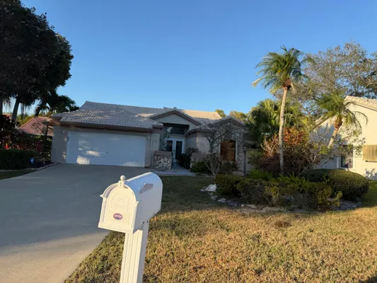 Property Slideshow image 2 of 15 | 8810 boatswain dr, Boynton Beach, FL, 33436