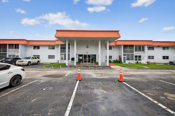 Property Slideshow image 2 of 39 | 4881 nw 22nd st b12, Lauderhill, FL, 33313