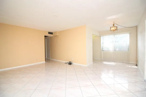 Property Slideshow image 3 of 20 | 434 fanshaw k, Boca Raton, FL, 33434
