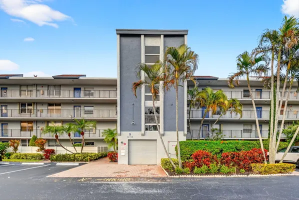 Property Slideshow image 2 of 57 | 14723 cumberland dr 308, Delray Beach, FL, 33446