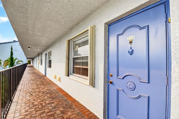 Property Slideshow image 3 of 58 | 14723 cumberland dr 308, Delray Beach, FL, 33446