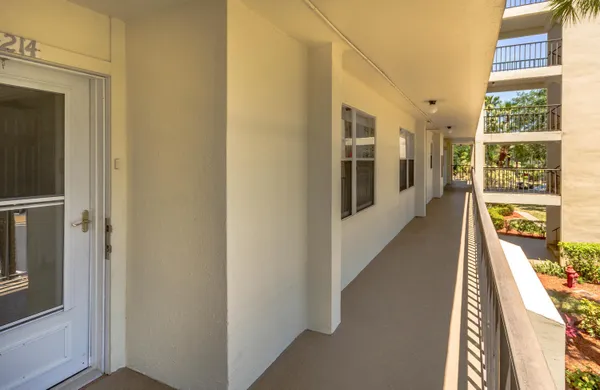 Property Slideshow image 3 of 41 | 3951 via 214, Lake Worth, FL, 33467