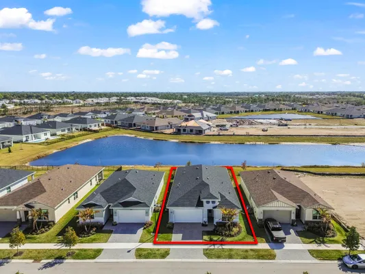 Property Slideshow image 3 of 44 | 13866 se timberoak rd, Port St Lucie, FL, 34984