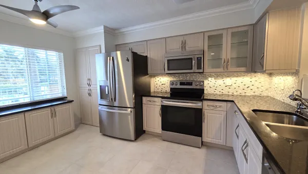 Property Slideshow image 2 of 23 | 5777 gemstone ct 207, Boynton Beach, FL, 33437