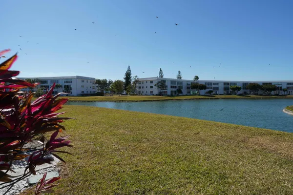 Property Slideshow image 2 of 20 | 226 wellington g g, West Palm Beach, FL, 33417