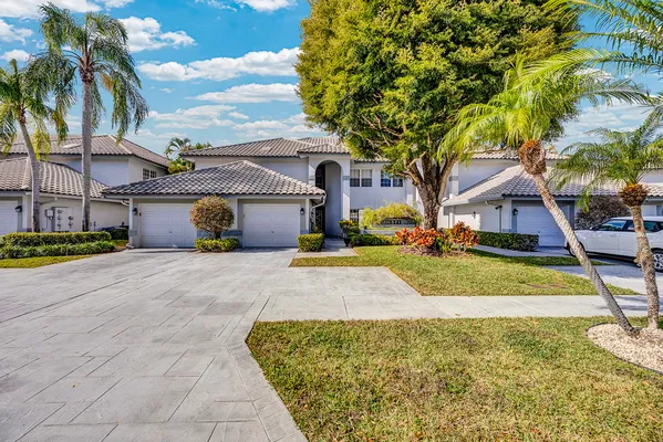Property Slideshow image 2 of 35 | 11571 briarwood cir 1, Boynton Beach, FL, 33437