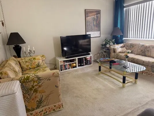 Property Slideshow image 2 of 18 | 2840 cynthia ln apt 212, Lake Worth Beach, FL, 33461