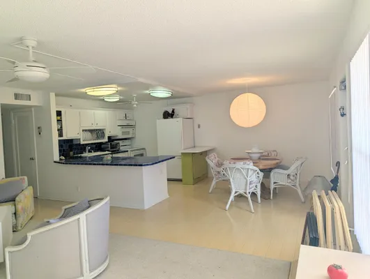 Property Slideshow image 2 of 30 | 113 wellington m, West Palm Beach, FL, 33417