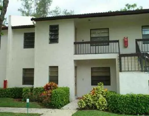 Property Slideshow image 2 of 3 | 21614 juego cir apt 25h, Boca Raton, FL, 33433