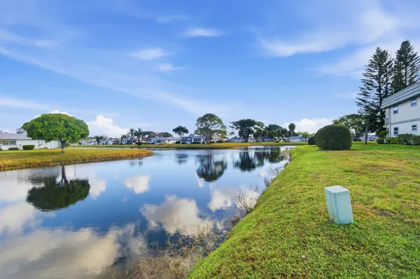 Property Slideshow image 2 of 23 | 142 monaco c c, Delray Beach, FL, 33446