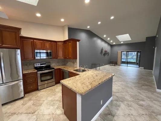 Property Slideshow image 3 of 49 | 6141 sunny pointe cir b, Delray Beach, FL, 33484