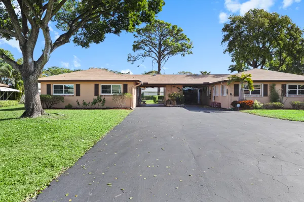 Property Slideshow image 2 of 33 | 715 whippoorwill ln, Delray Beach, FL, 33445