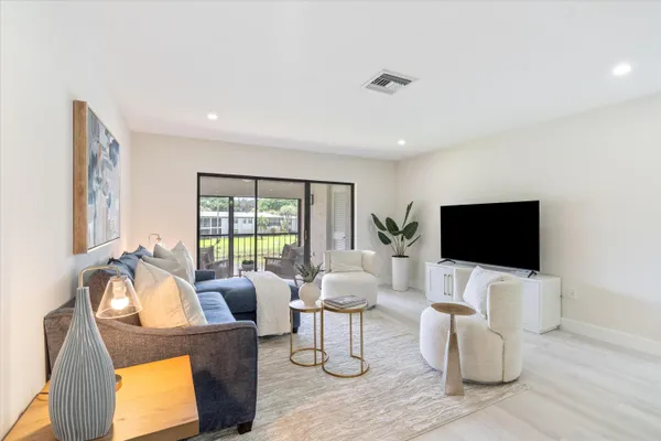 Property Slideshow image 2 of 61 | 32 southport ln d, Boynton Beach, FL, 33436