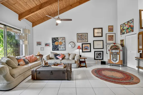 Property Slideshow image 3 of 44 | 5373 stonybrook ln, Boynton Beach, FL, 33437