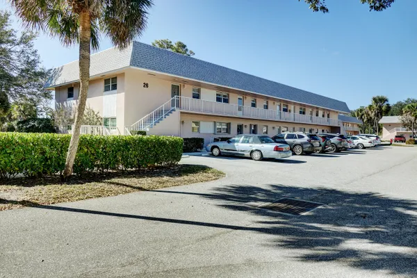 Property Slideshow image 3 of 42 | 18081 se country club dr # 26-257, Jupiter, FL, 33469