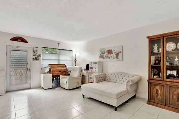 Property Slideshow image 2 of 23 | 4076 newport q 4076, Deerfield Beach, FL, 33442