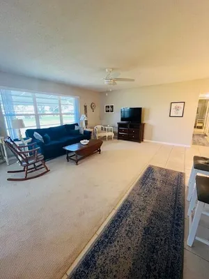 Property Slideshow image 3 of 24 | 910 s s dr a, Delray Beach, FL, 33445