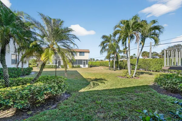 Property Slideshow image 2 of 73 | 98 saxony c, Delray Beach, FL, 33446