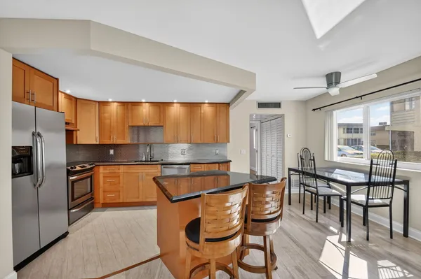 Property Slideshow image 3 of 73 | 98 saxony c, Delray Beach, FL, 33446