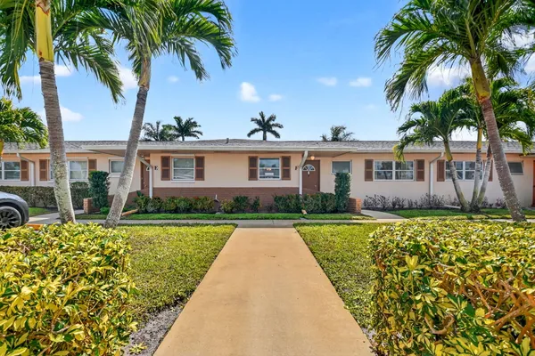 Property Slideshow image 2 of 58 | 2593 dudley dr w f, West Palm Beach, FL, 33415