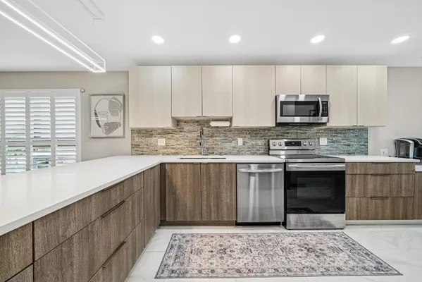 Property Slideshow image 3 of 59 | 23 westgate ln h, Boynton Beach, FL, 33436