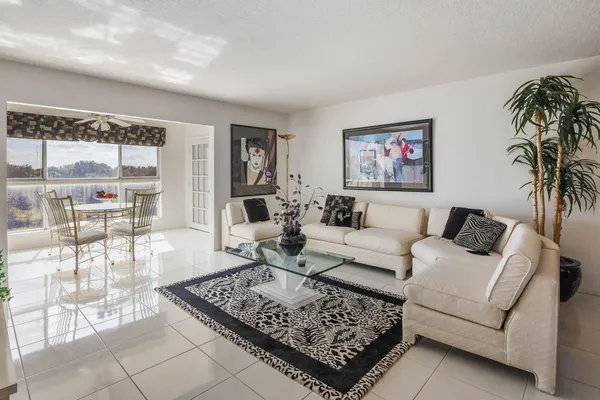 Property Slideshow image 3 of 33 | 5746 crystal shores dr 402, Boynton Beach, FL, 33437