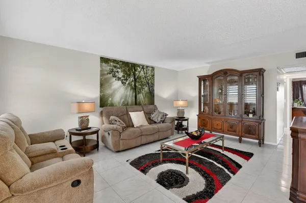 Property Slideshow image 2 of 84 | 4110 oakridge v, Deerfield Beach, FL, 33442