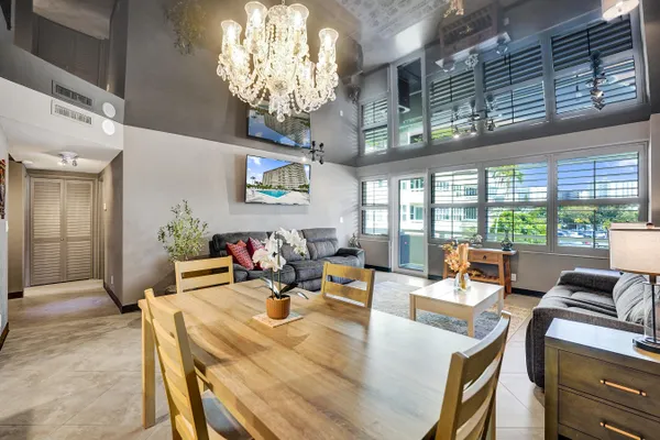 Property Slideshow image 2 of 50 | 3200 ne 36th st 220, Fort Lauderdale, FL, 33308