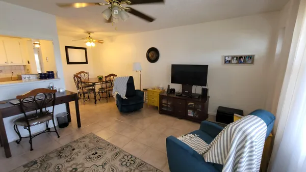 Property Slideshow image 3 of 61 | 114 chatham e unit e, West Palm Beach, FL, 33417
