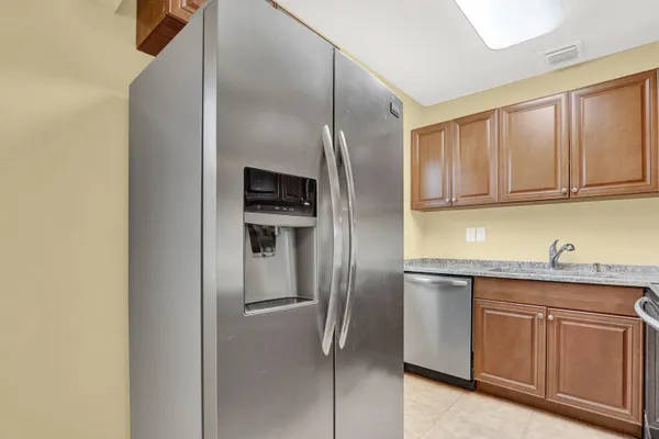 Property Slideshow image 3 of 14 | 184 norwich h h, West Palm Beach, FL, 33417