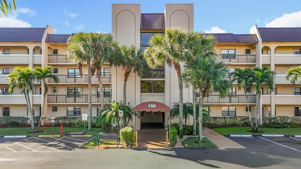 Property Slideshow image 2 of 40 | 150 lake nancy ln 419, West Palm Beach, FL, 33411