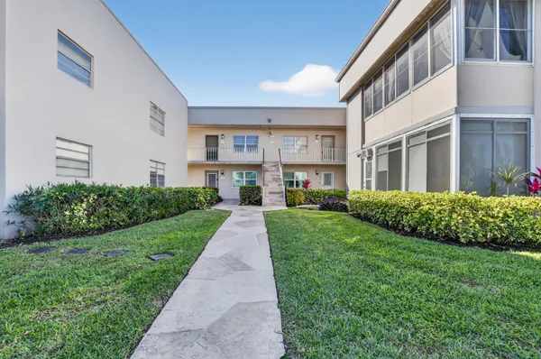 Property Slideshow image 2 of 41 | 805 flanders q 805, Delray Beach, FL, 33484