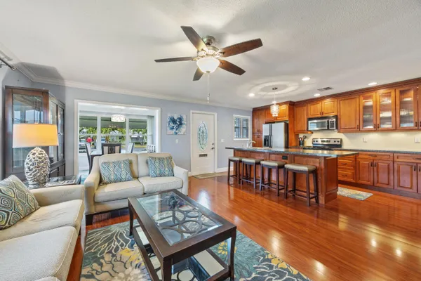 Property Slideshow image 2 of 15 | 150 south blvd d, Boynton Beach, FL, 33435