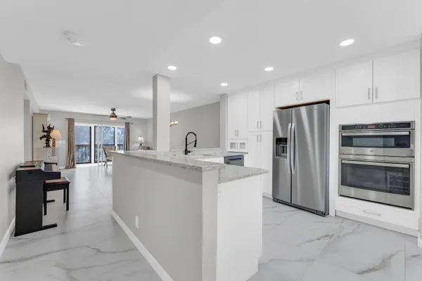 Property Slideshow image 3 of 86 | 7192 huntington ln 307, Delray Beach, FL, 33446