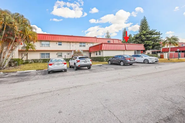 Property Slideshow image 2 of 40 | 12013 greenway cir 110, Royal Palm Beach, FL, 33411