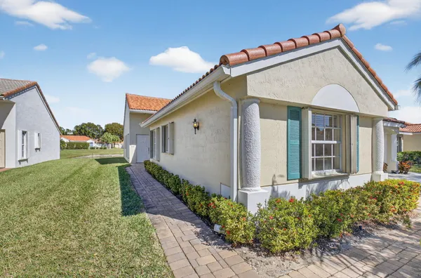 Property Slideshow image 3 of 68 | 6131 caladium rd, Delray Beach, FL, 33484