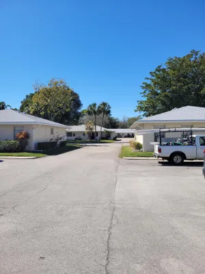 Property Slideshow image 3 of 14 | 466 holyoke ln, Lake Worth, FL, 33467