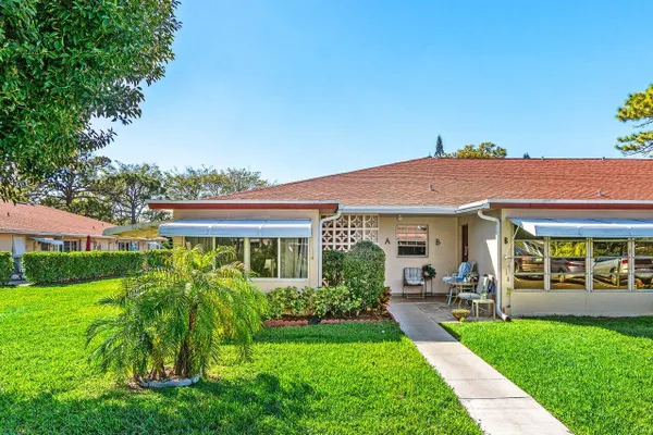 Property Slideshow image 2 of 22 | 4850 nw 4th st a, Delray Beach, FL, 33445